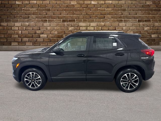 2026 Chevrolet Trailblazer LT photo 2