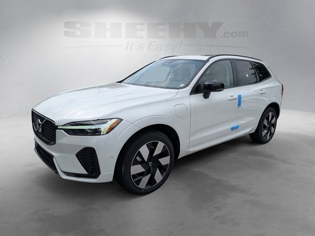 2025 Volvo XC60 Hybrid T8 Plus photo 23