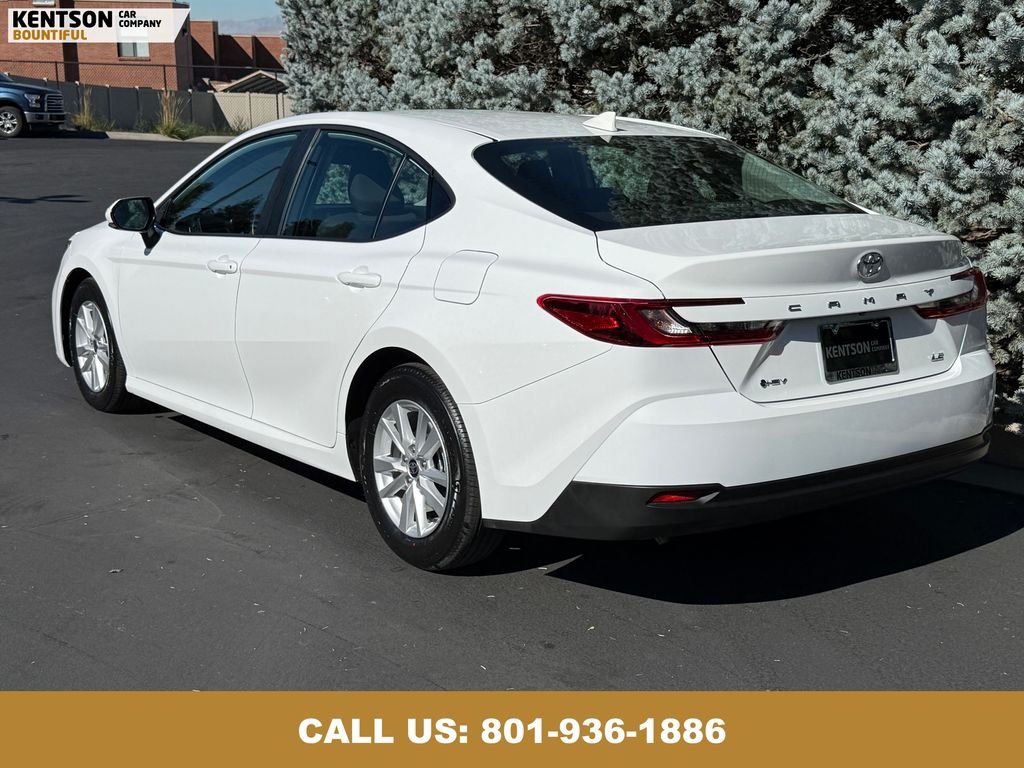 2025 Toyota Camry LE photo 6