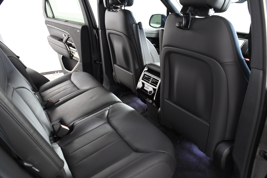 2025 Land Rover Range Rover Sport SE photo 21
