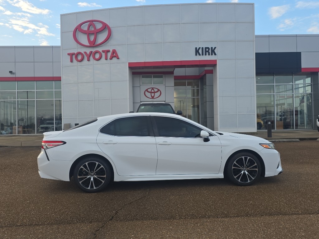 2018 Toyota Camry SE