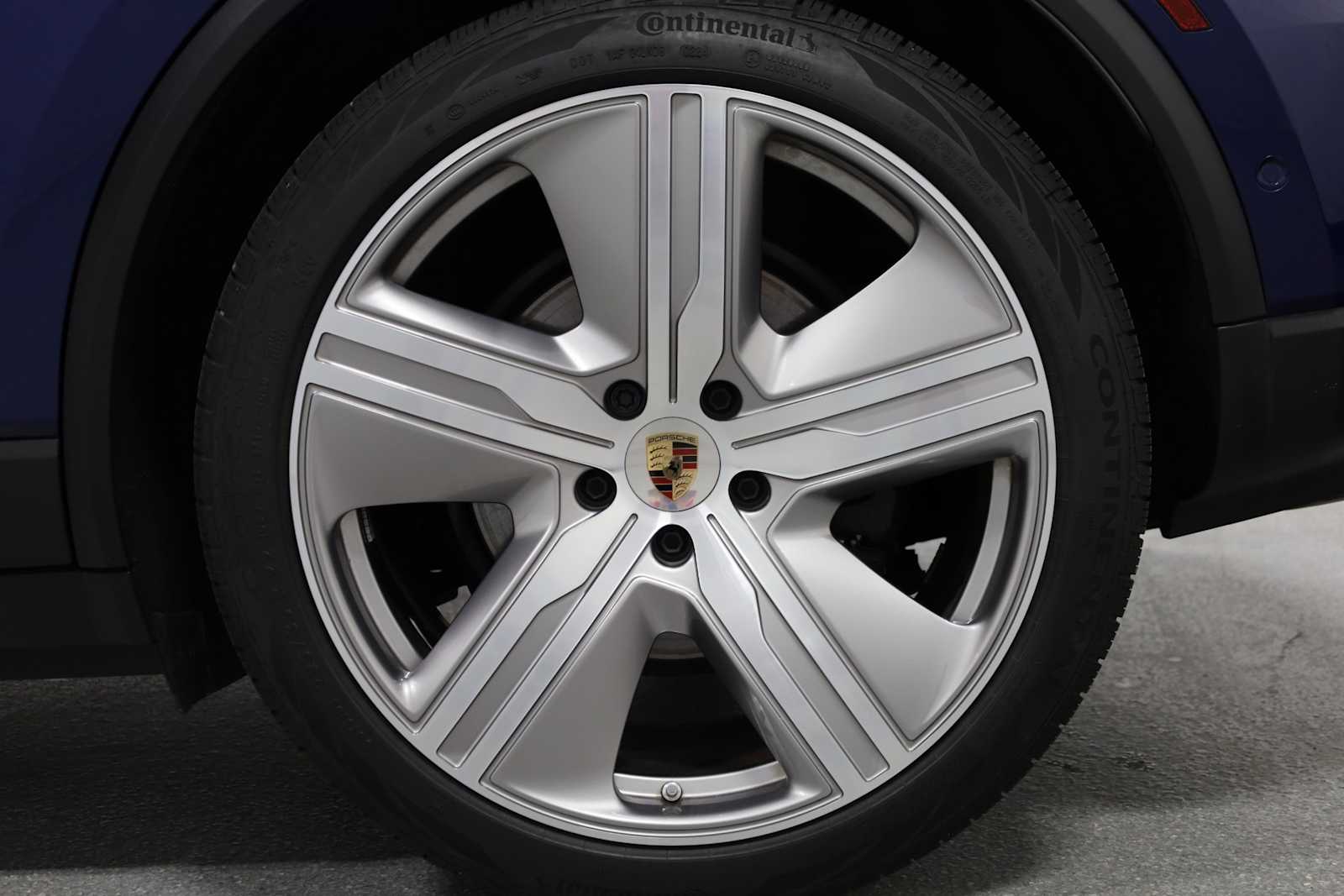 2024 Porsche Macan Electric 4 photo 33