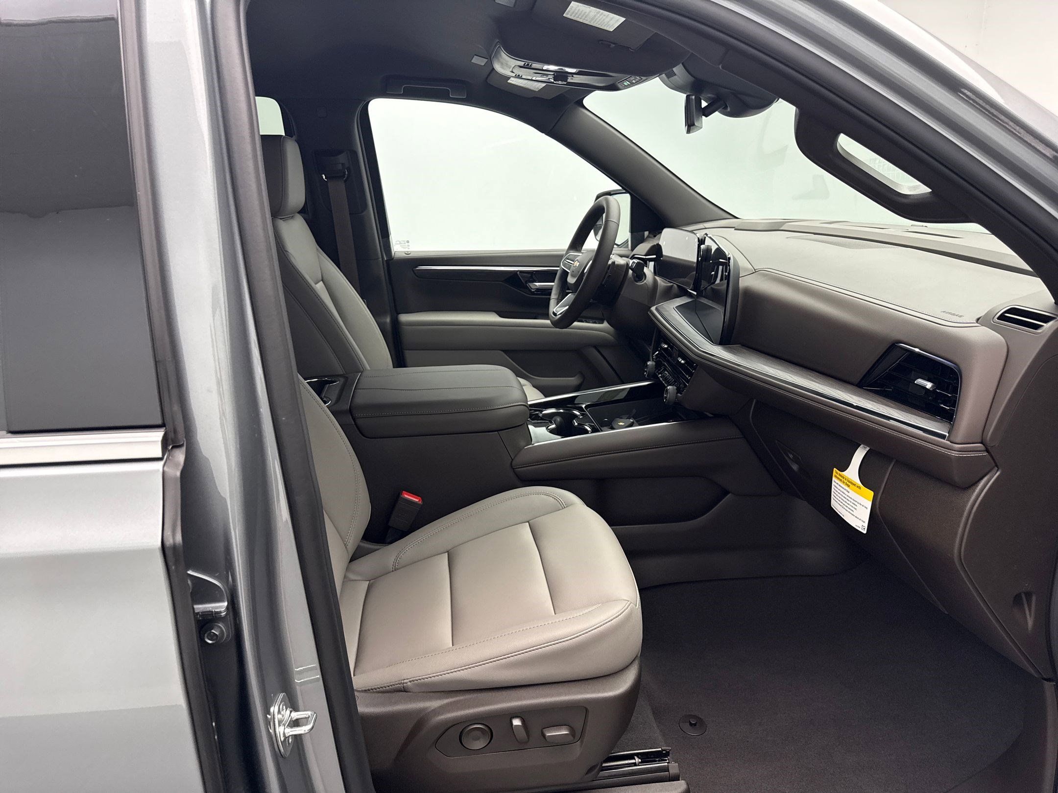 2025 Chevrolet Tahoe LT photo 20