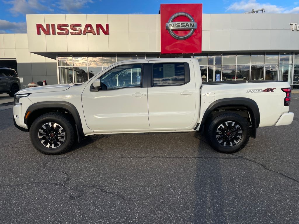 2024 Nissan Frontier PRO-4X photo 2