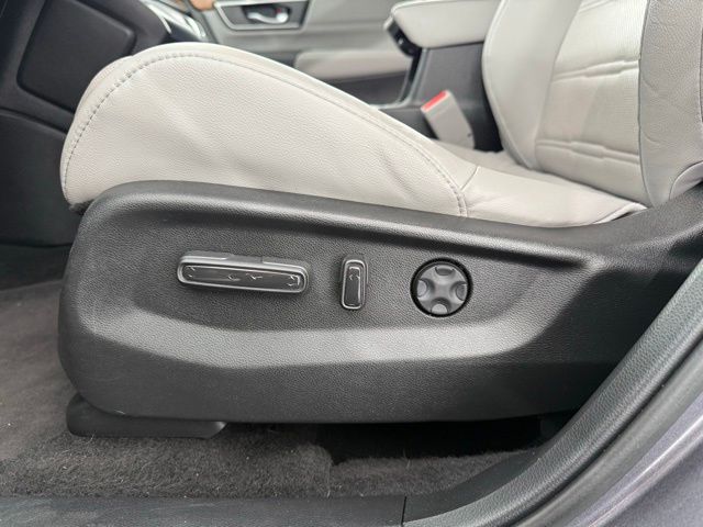 2021 Honda CR-V Touring photo 31