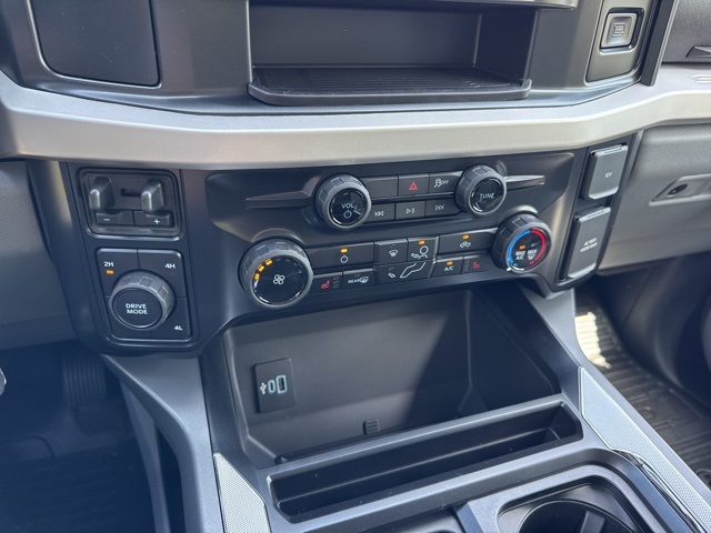 2025 Ford F-450 XLT photo 9