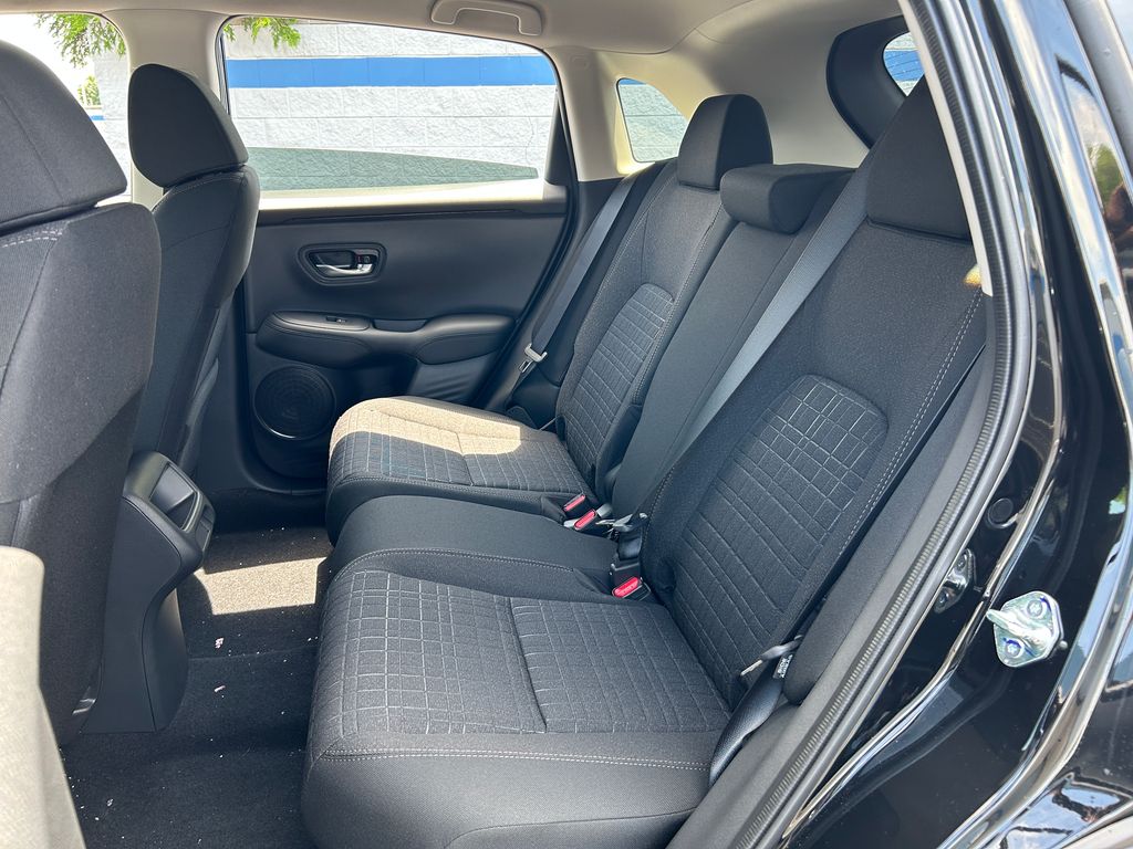 2026 Honda HR-V LX photo 16