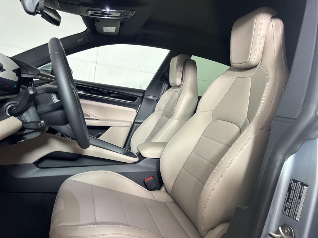 2025 Porsche Macan Electric photo 15