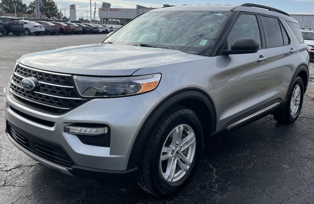 2021 Ford Explorer XLT photo 2