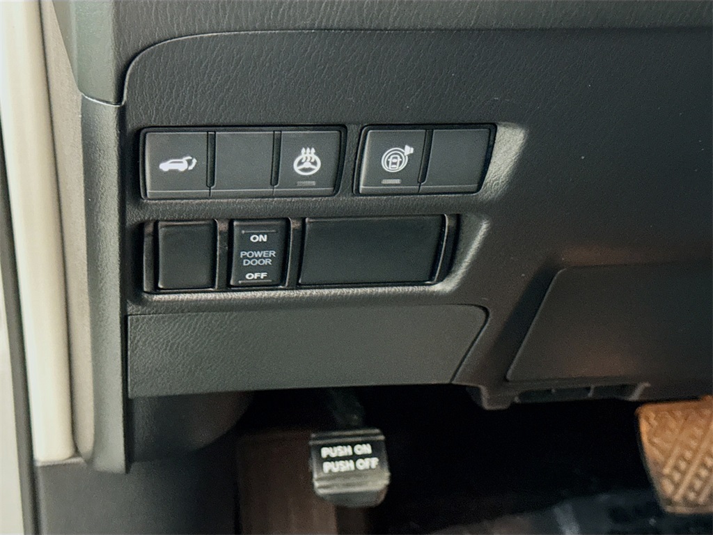 2023 Nissan Armada SL photo 43