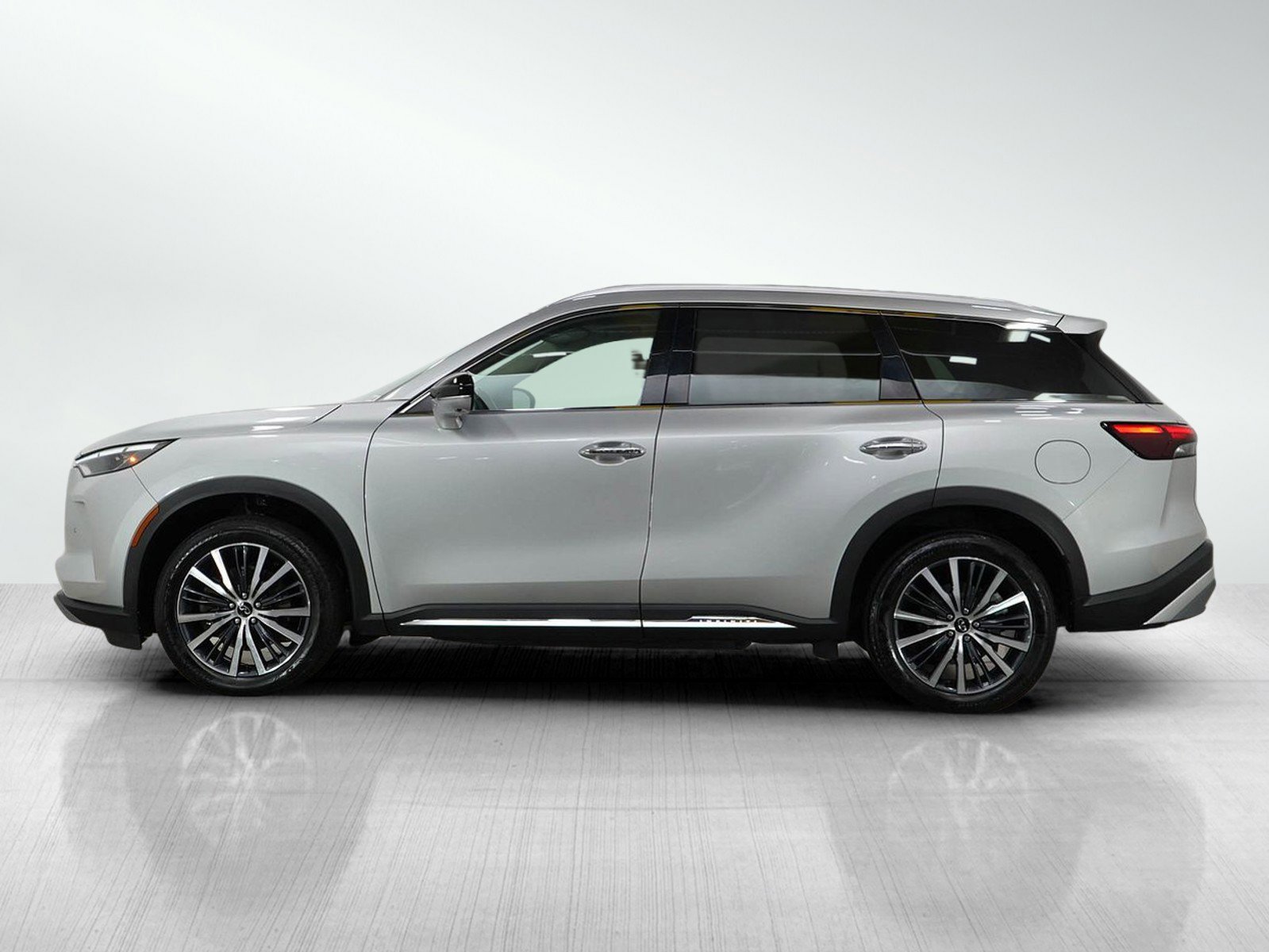Used 2023 INFINITI QX60 Sensory with VIN 5N1DL1GS9PC330701 for sale in Wayzata, Minnesota