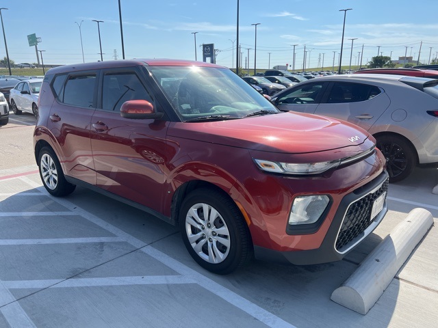 2022 Kia Soul LX photo 2