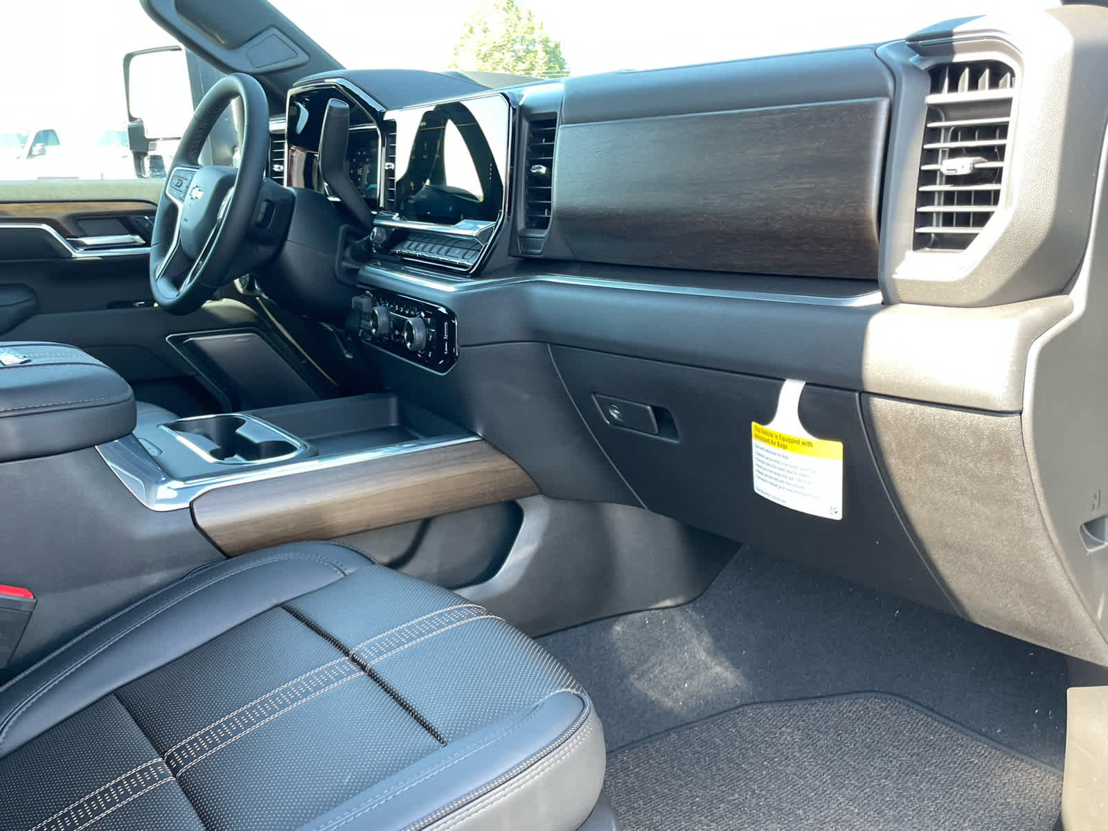 2026 Chevrolet Silverado 3500HD High Country photo 35