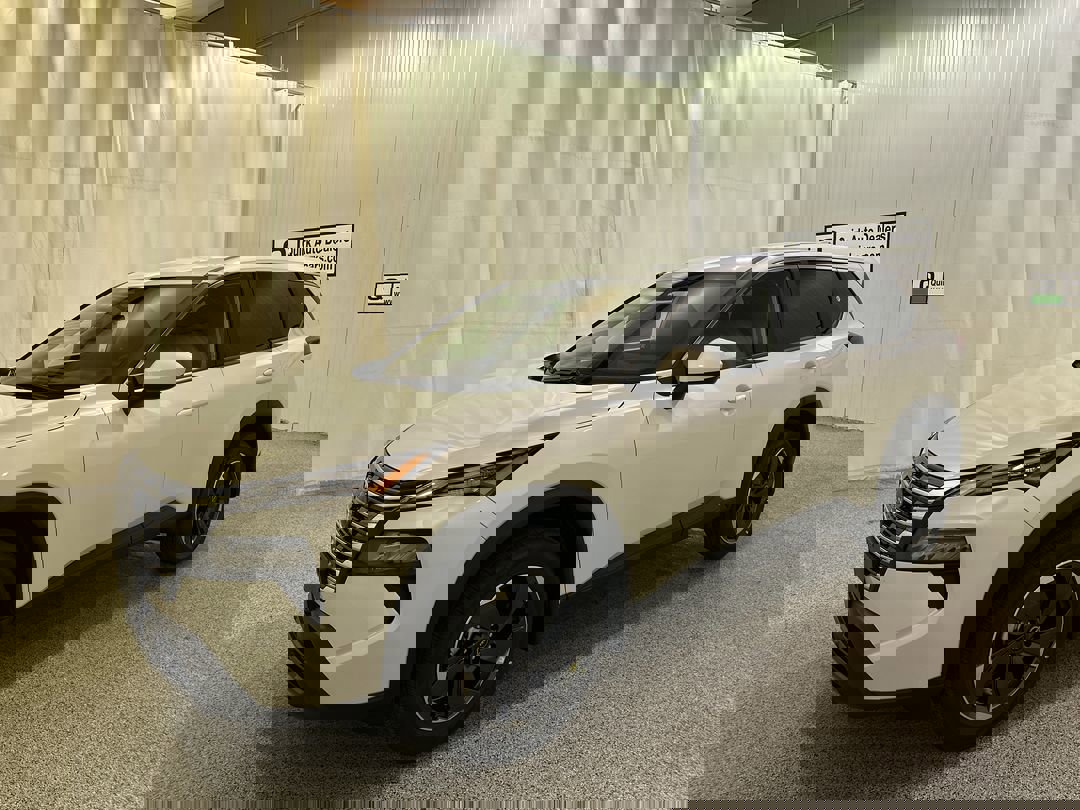 2026 Nissan Rogue SV photo 3