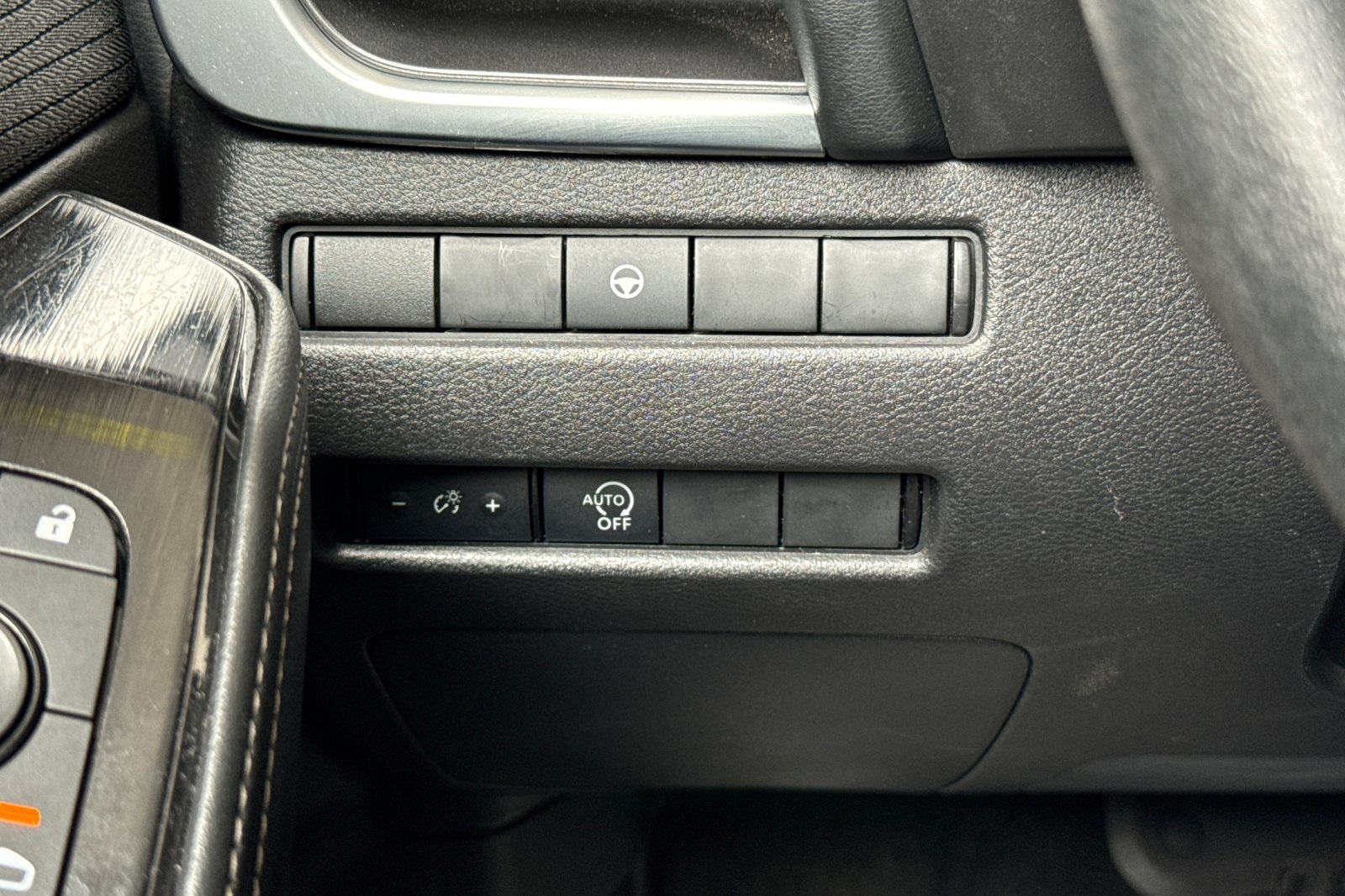 2023 Nissan Rogue SV photo 29