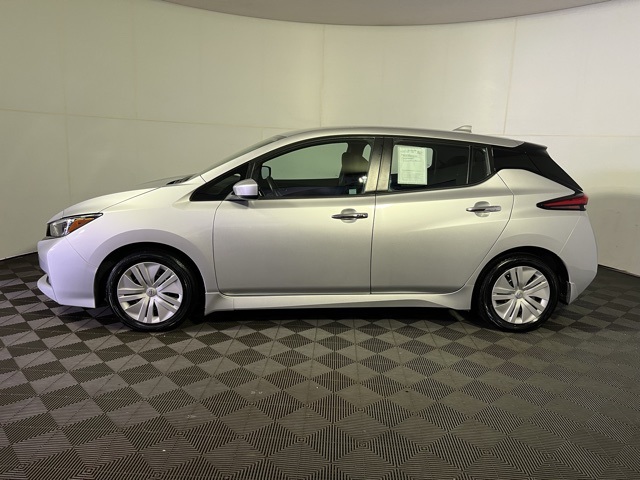 2024 Nissan Leaf S photo 4