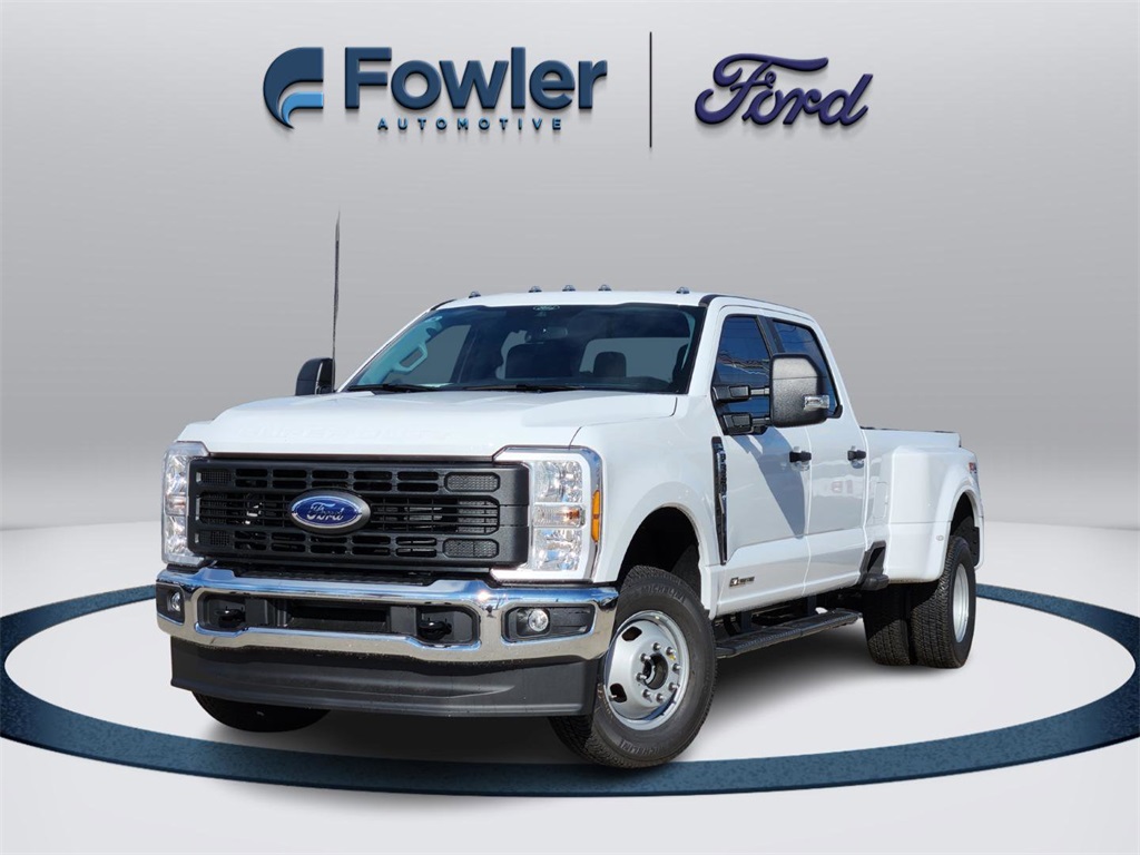 2026 Ford F-350 Super Duty XL's photo