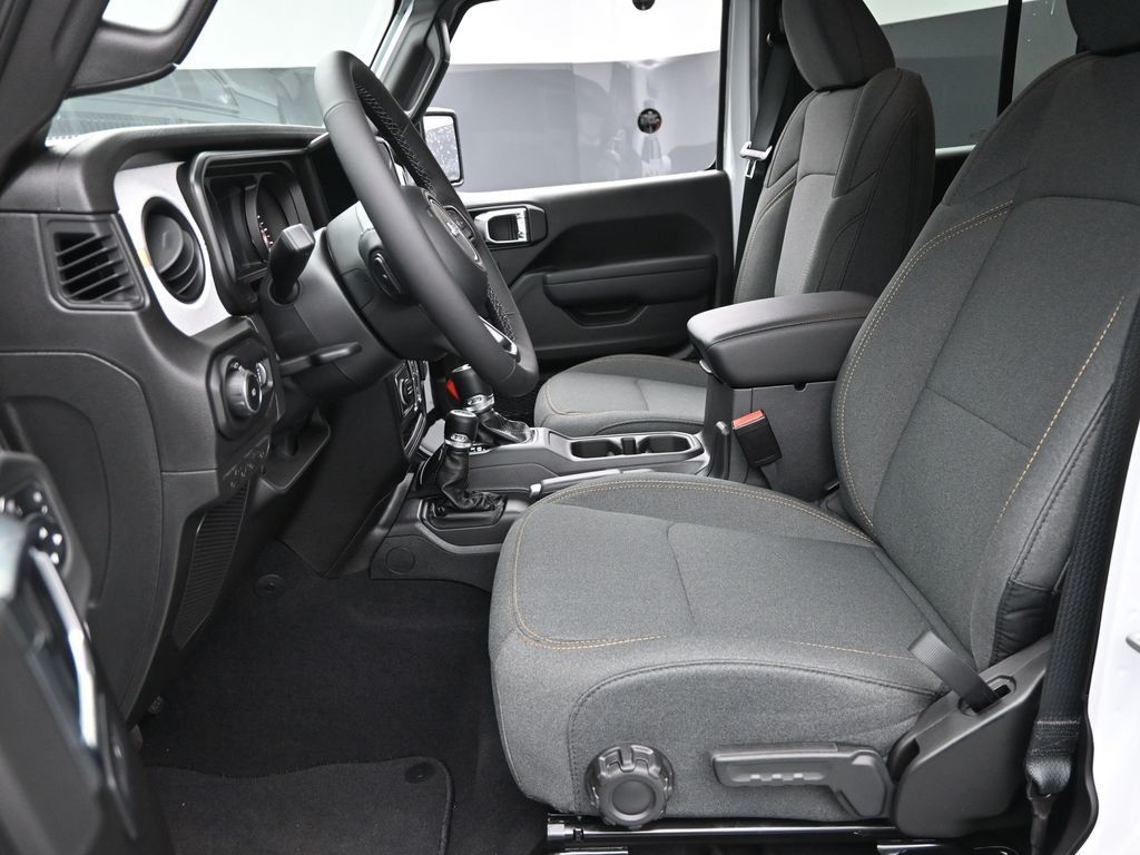2025 Jeep Wrangler Sport S photo 12