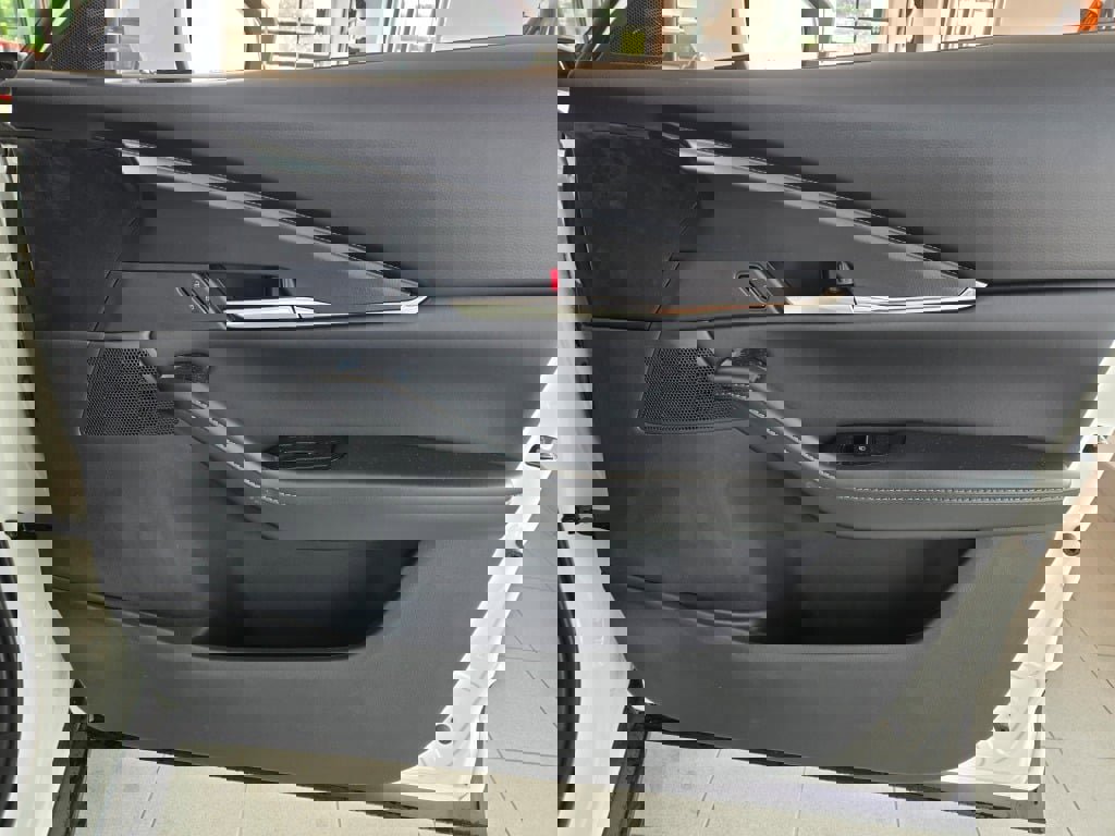 2025 Mazda CX-30 2.5 S Preferred photo 6