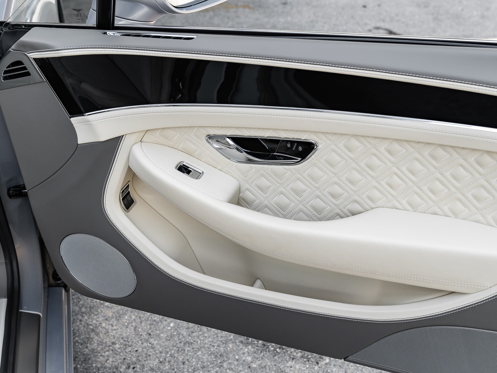 2022 Bentley Continental GT V8 photo 35