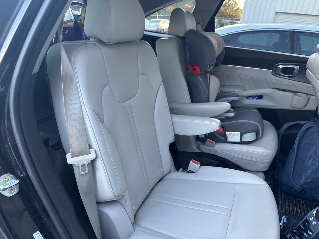 2022 Kia Sorento SX photo 4