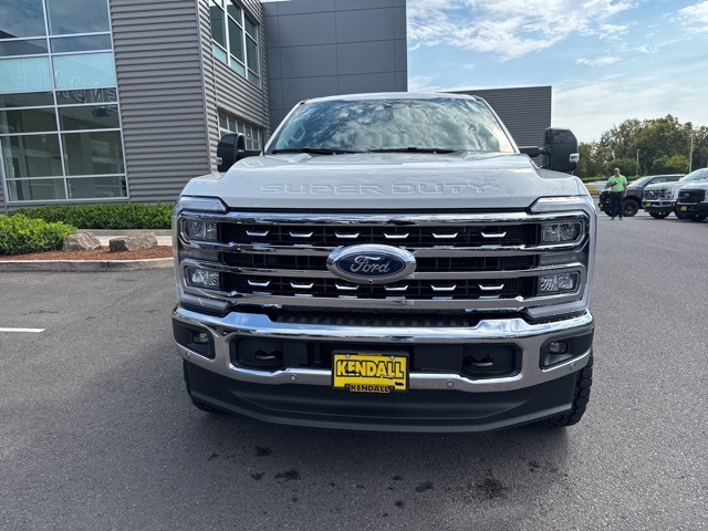 2025 Ford F-350 photo 5