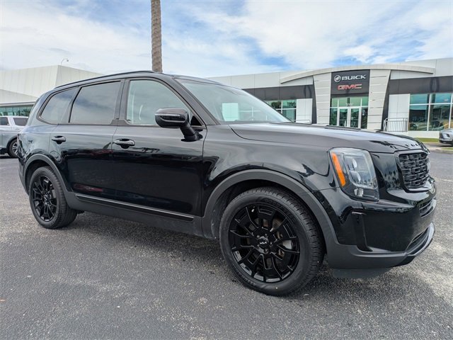 2022 Kia Telluride EX photo 2