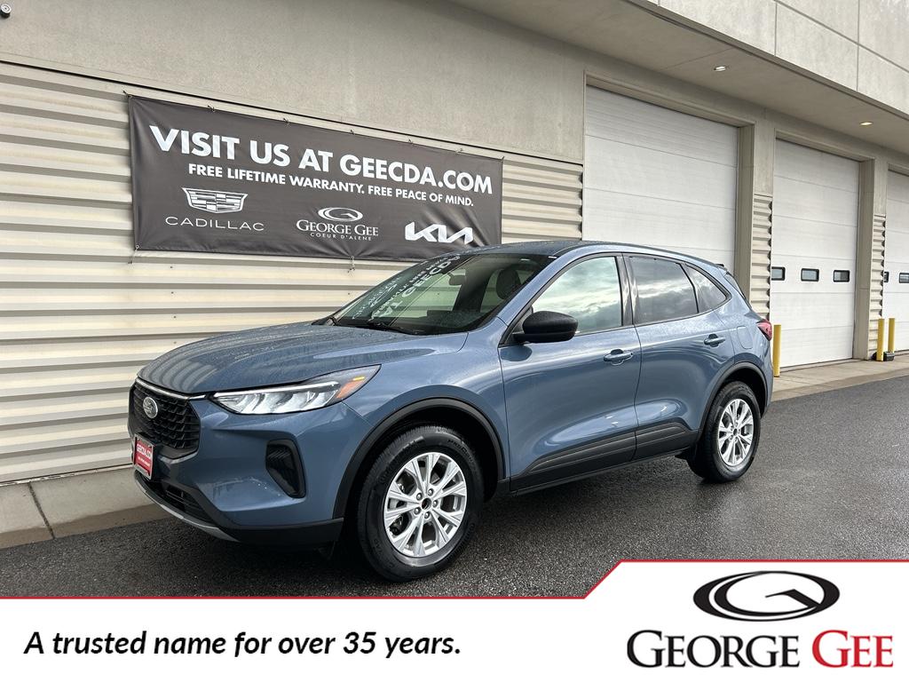 2025 Ford Escape Active's photo