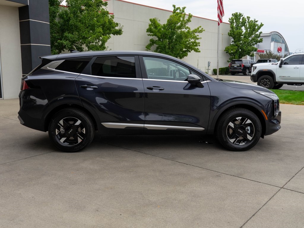 2026 Kia Sportage LX photo 7
