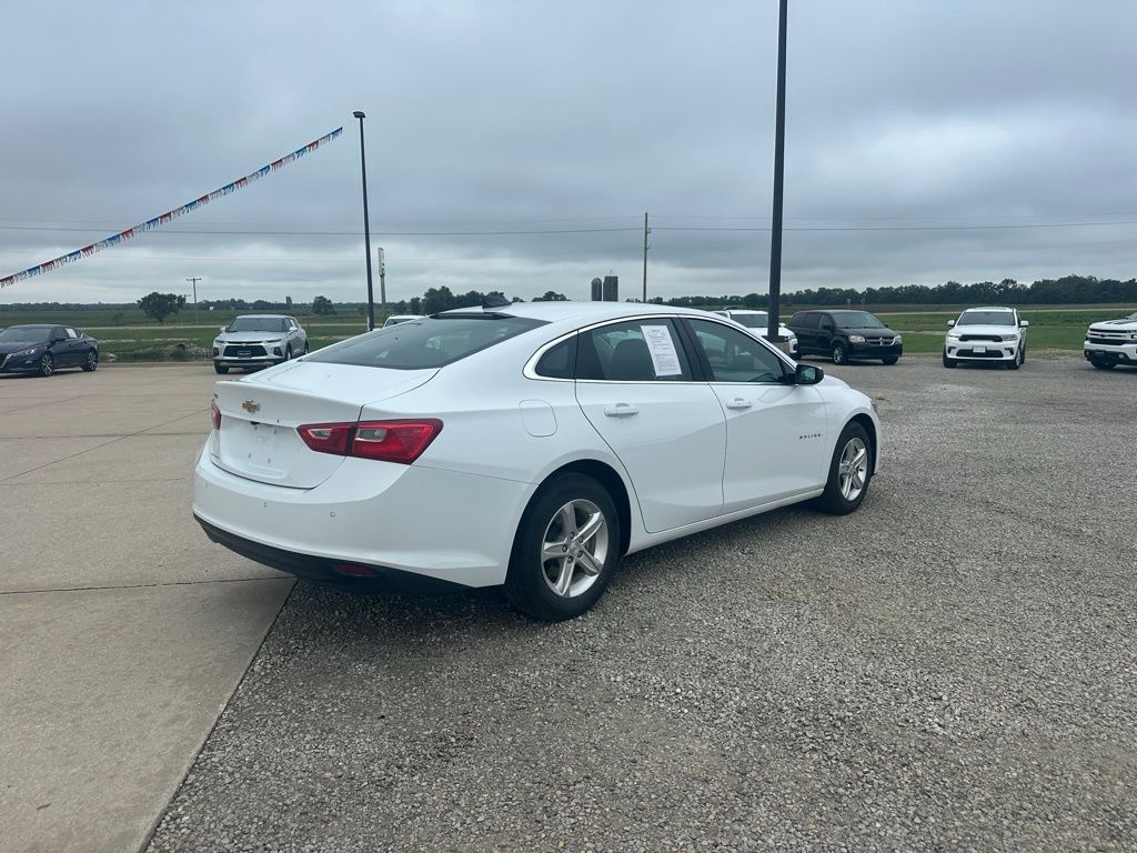 2024 Chevrolet Malibu LS photo 3
