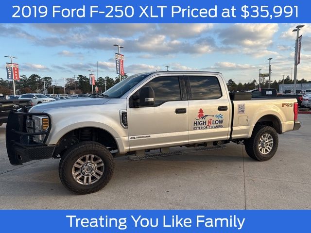 2019 Ford F-250 Super Duty XLT's photo