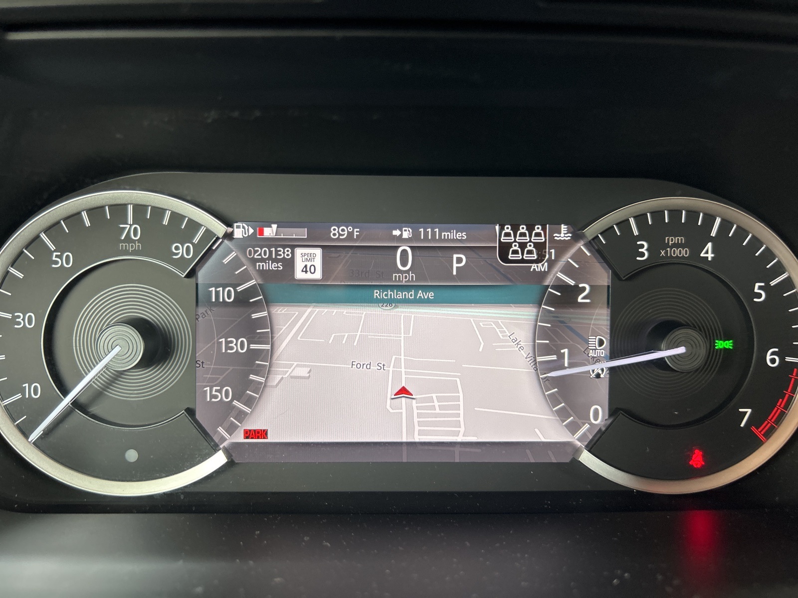 2023 Land Rover Discovery Sport SE R-Dynamic photo 11
