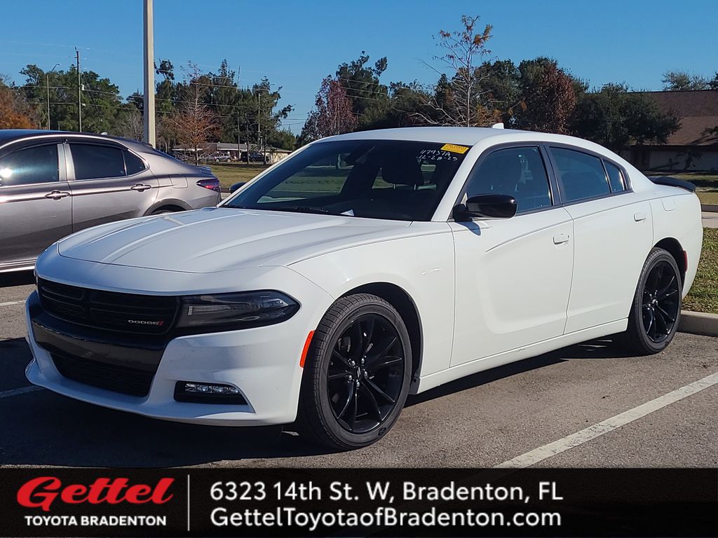2018 Dodge Charger SXT's photo