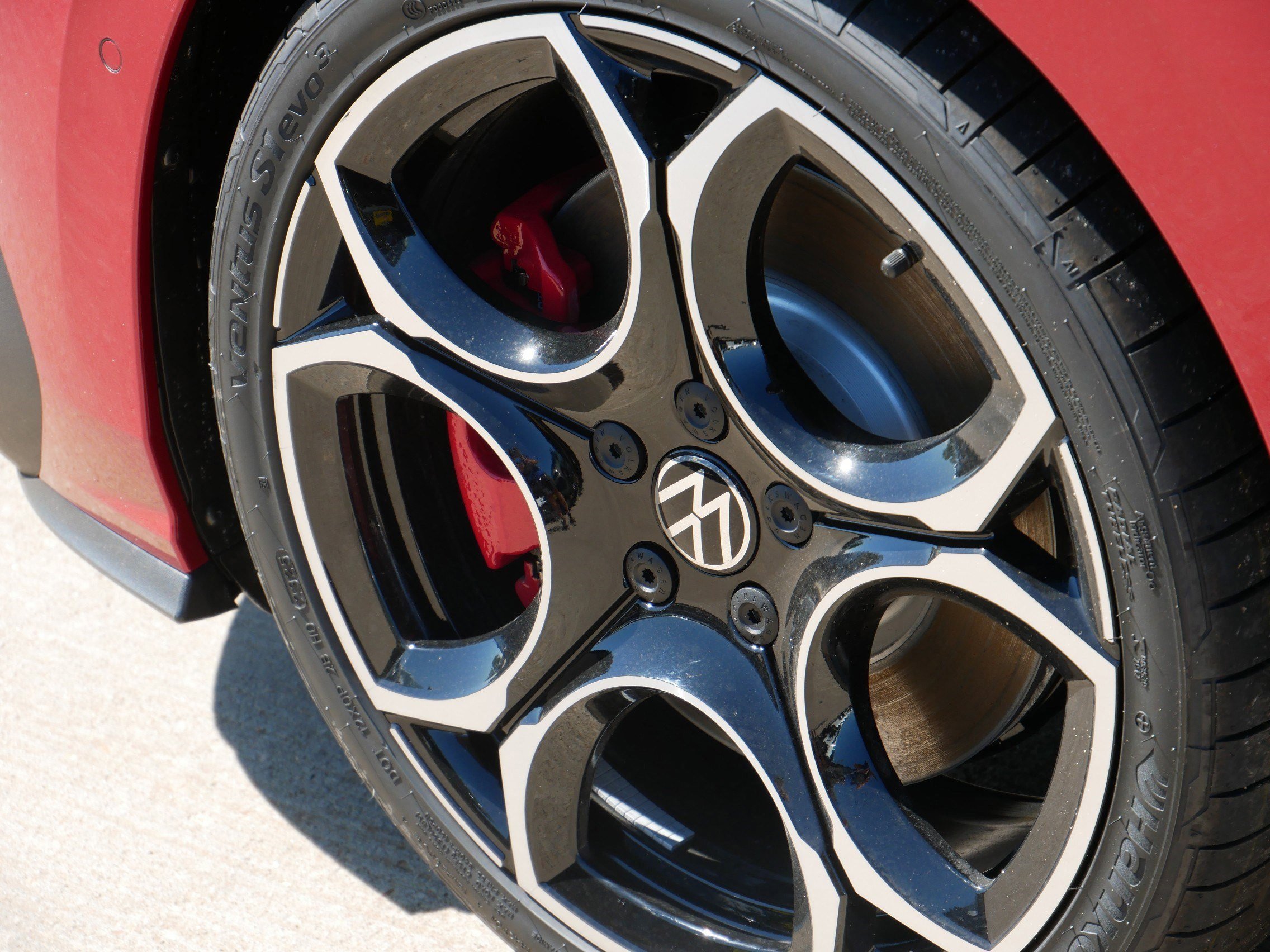 2025 Volkswagen Golf GTI Autobahn photo 3