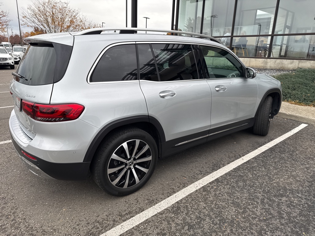 2021 Mercedes Benz GLB 250 4MATIC photo 2
