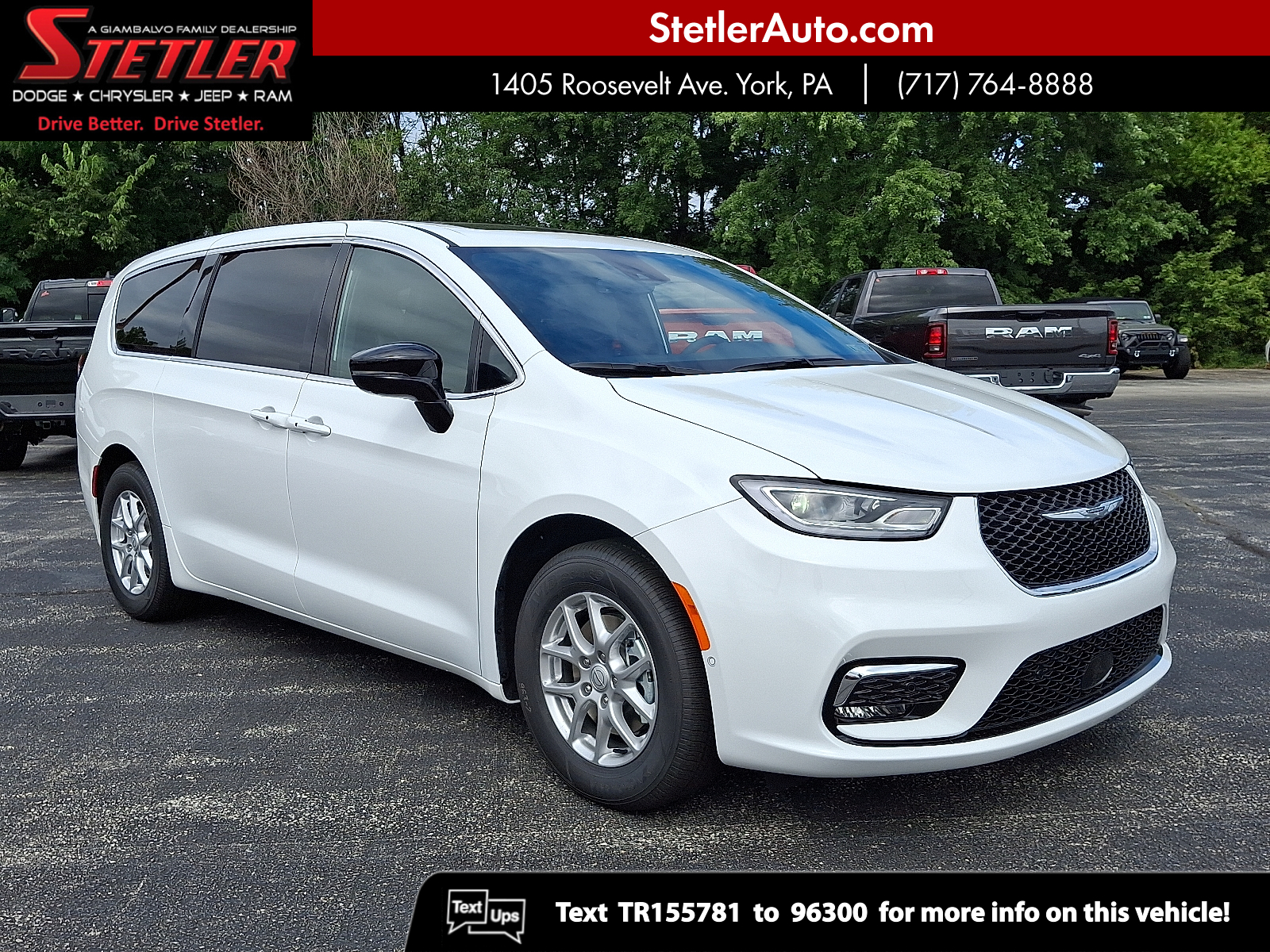 2026 Chrysler Pacifica Select's photo