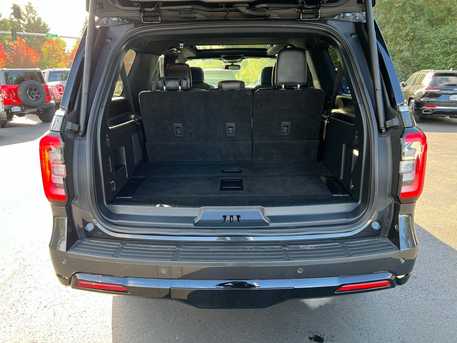 2022 Ford Expedition MAX Limited photo 6