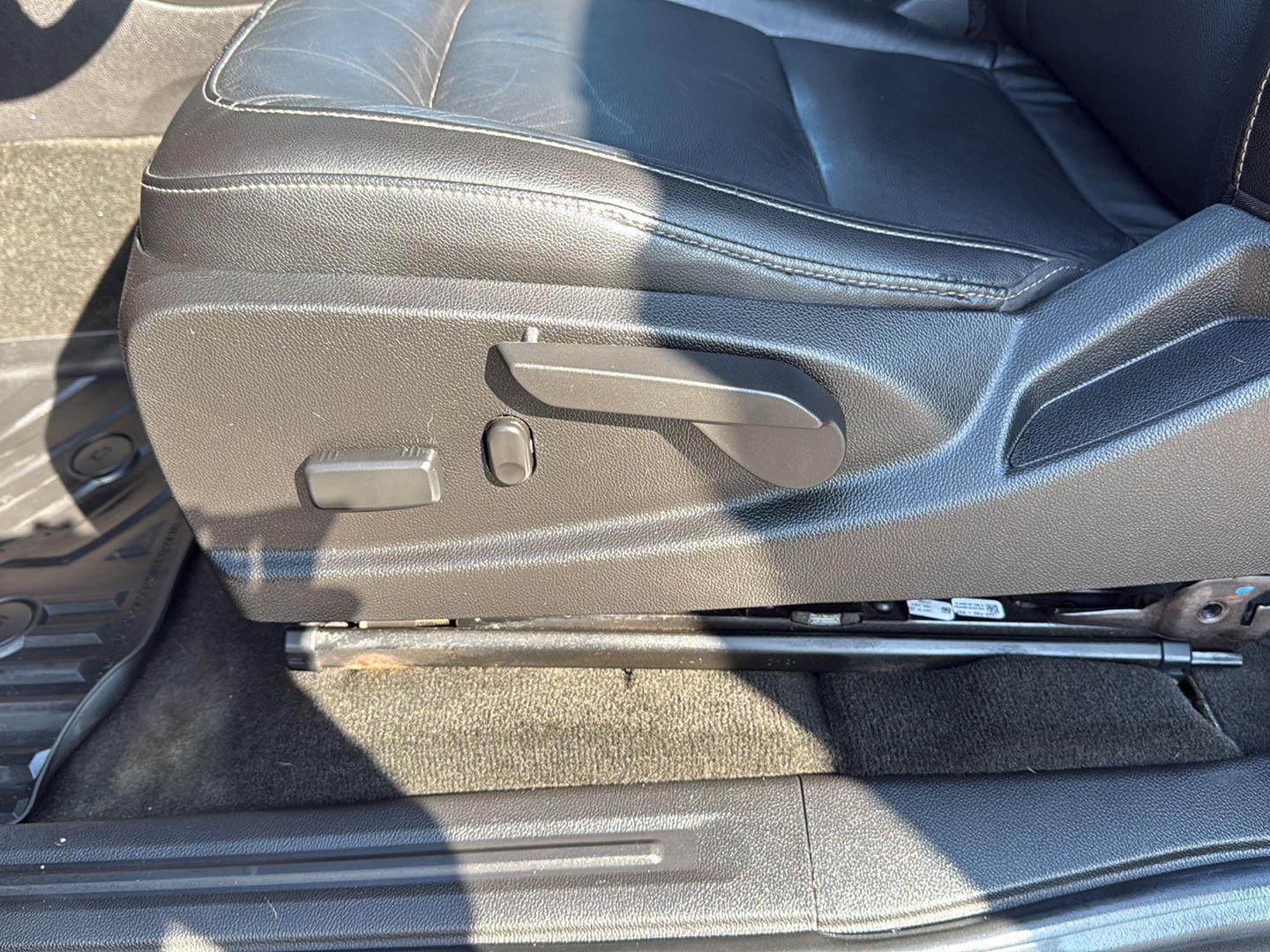 2015 Chevrolet Colorado LT photo 8