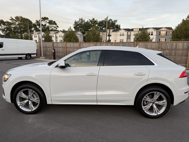 2023 Audi Q8 55 Premium photo 3