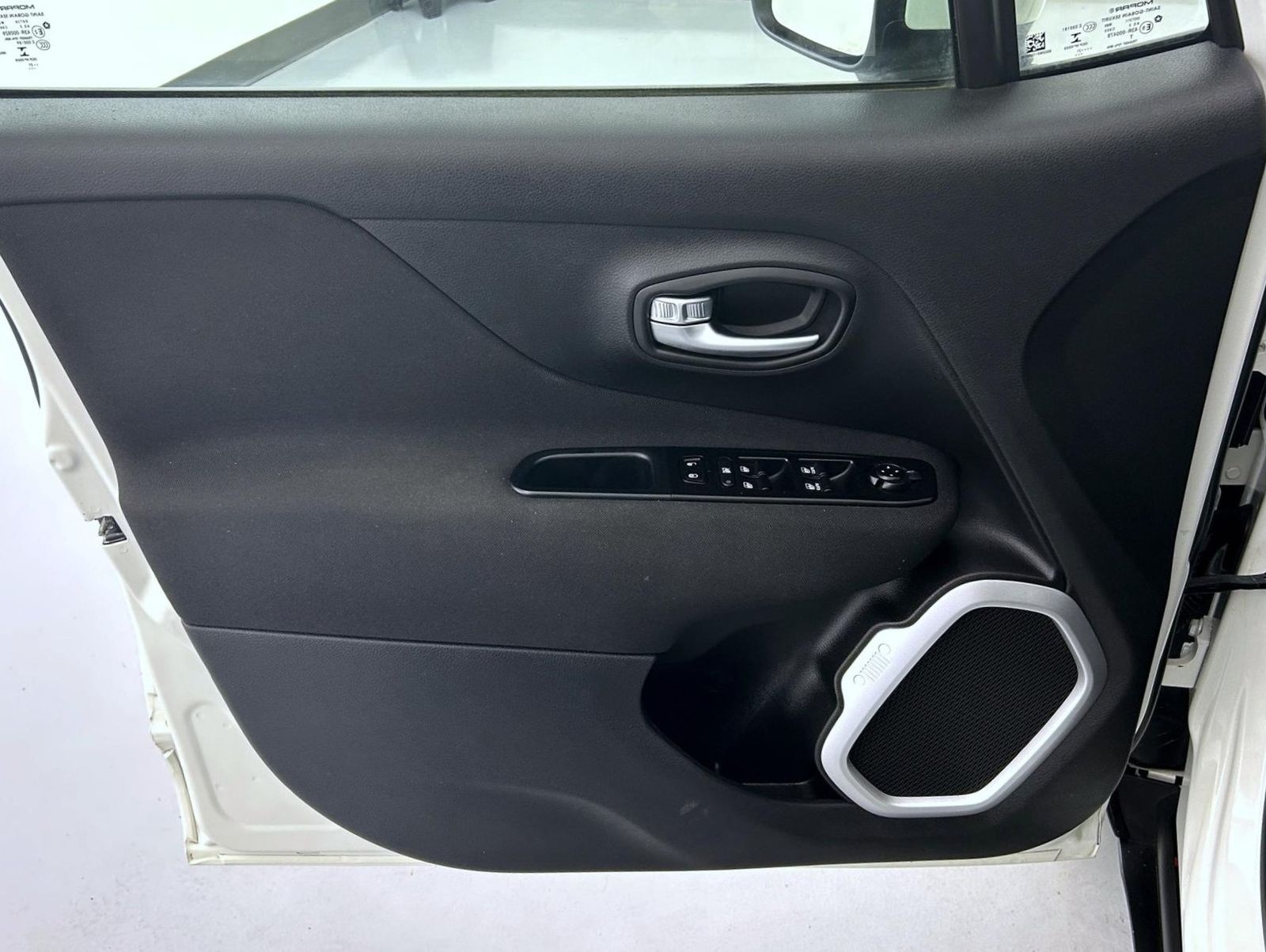 2021 Jeep Renegade Latitude photo 9