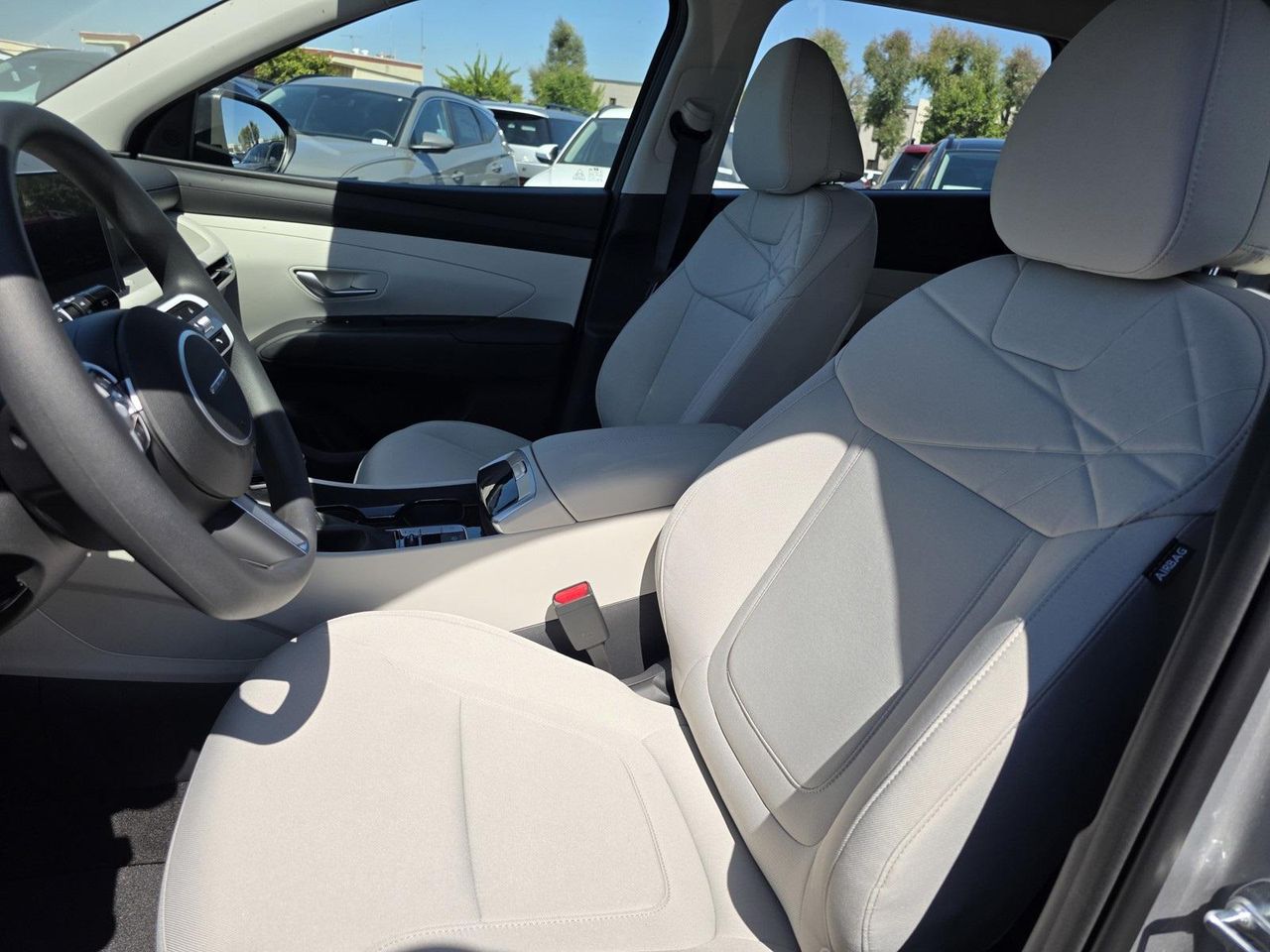2025 Hyundai Tucson SE photo 19