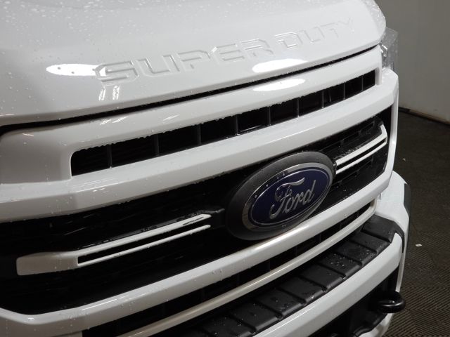 2022 Ford F-250 Lariat photo 10