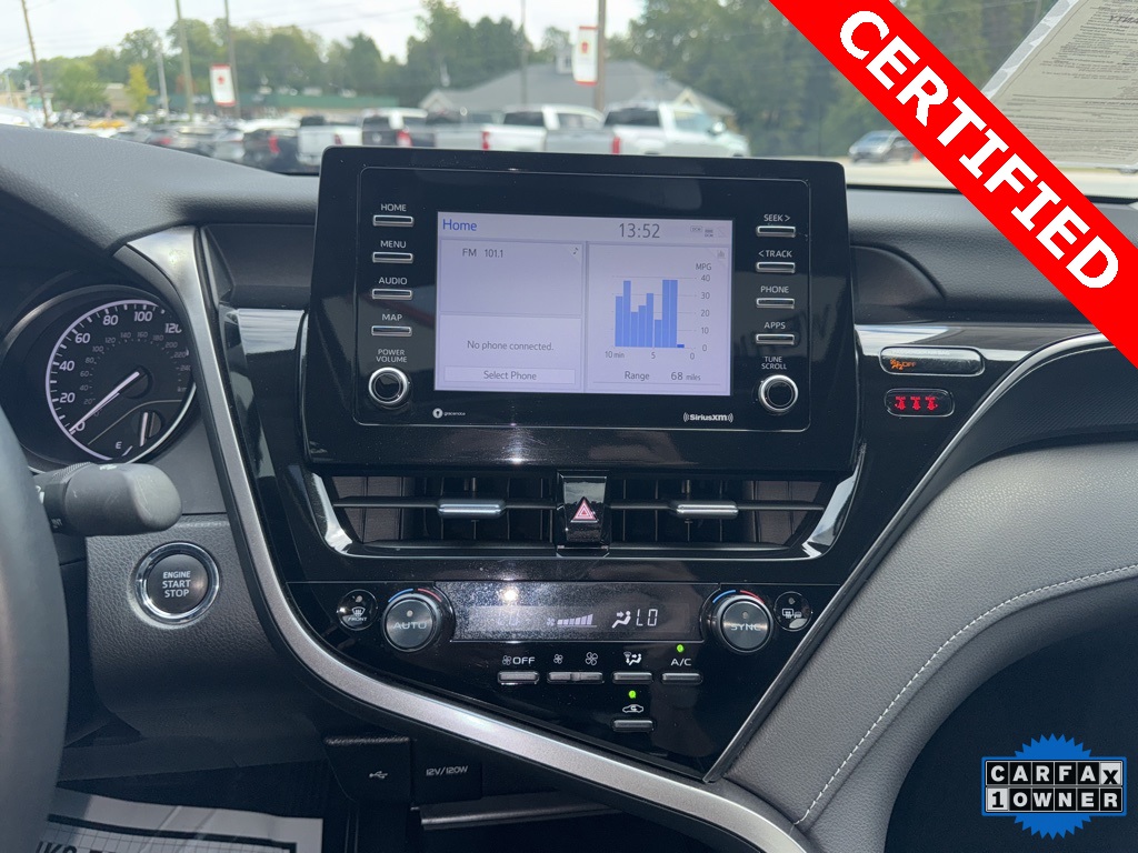 2024 Toyota Camry SE photo 13