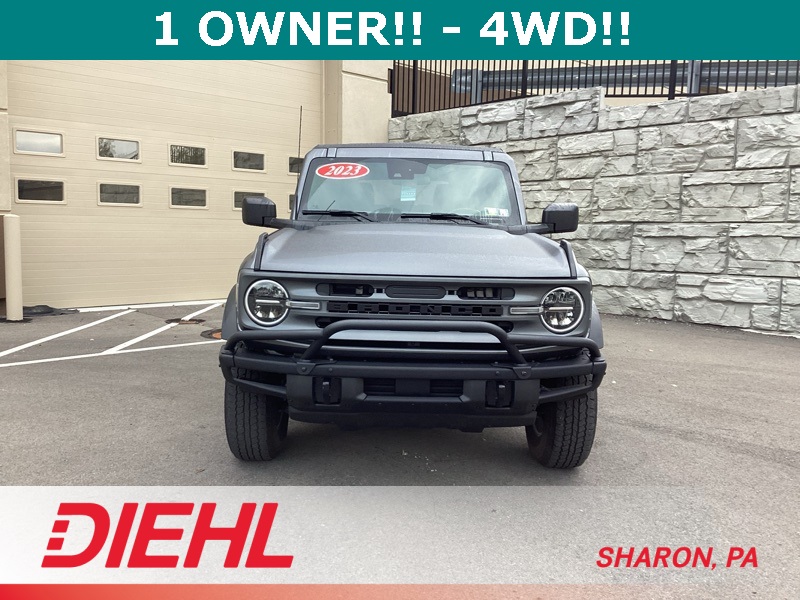 2023 Ford Bronco Base photo 2