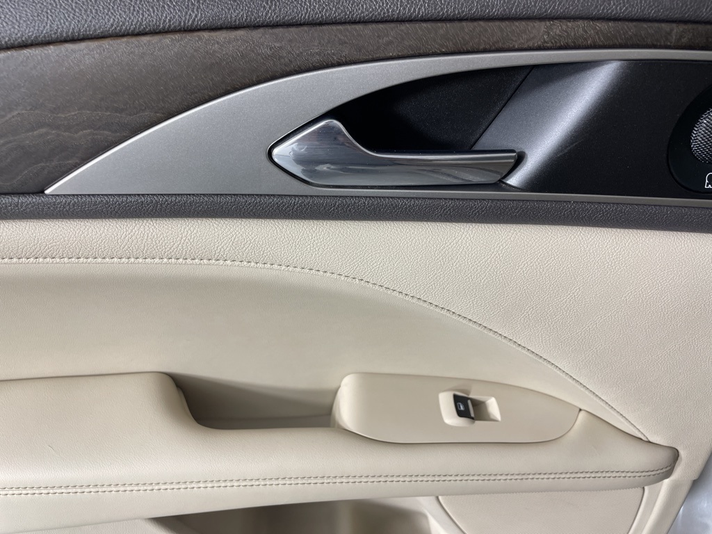 2020 Lincoln MKZ Hybrid Reserve photo 33