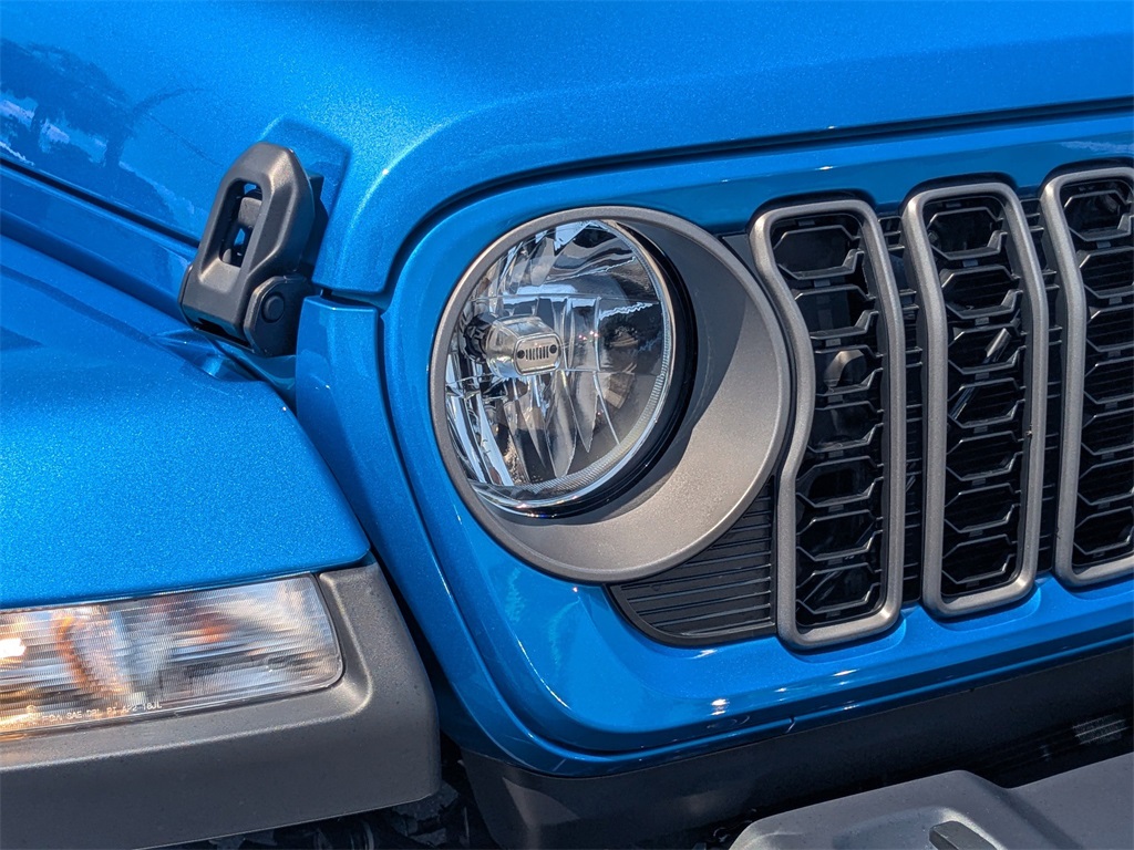 2025 Jeep Gladiator Sport S photo 8