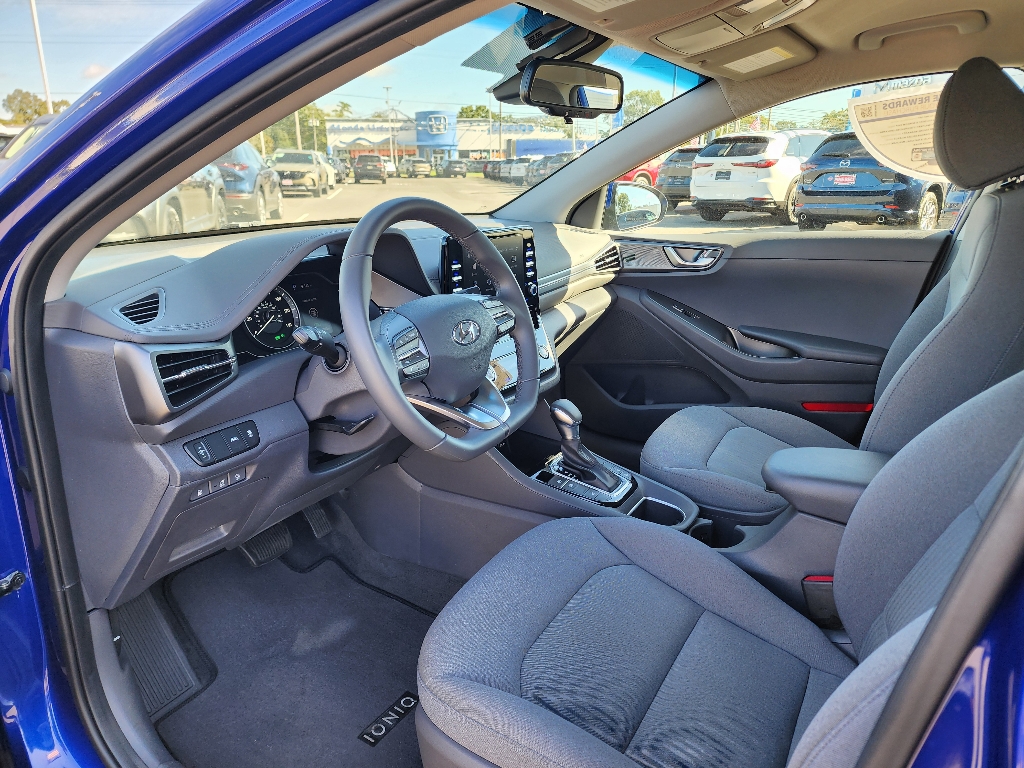 2021 Hyundai Ioniq Plug-In Hybrid SE photo 27
