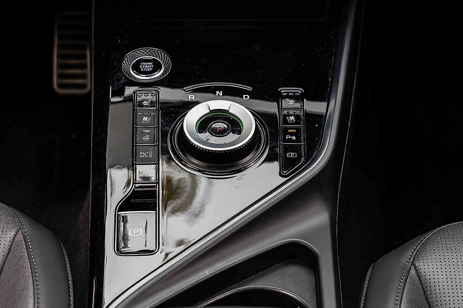 2023 Kia Niro Plug-In Hybrid SX Touring photo 13