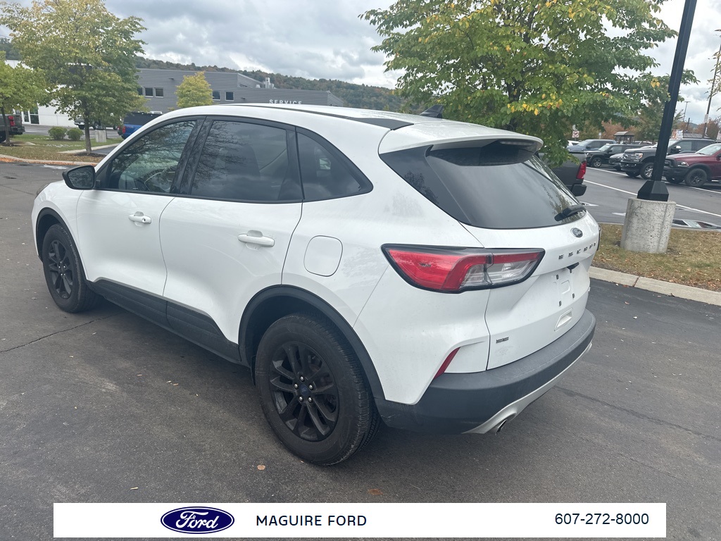 2020 Ford Escape SE Sport Hybrid photo 6