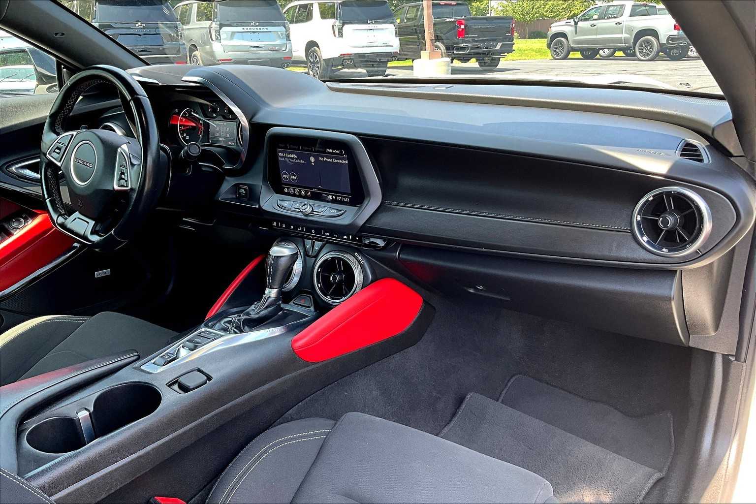 2021 Chevrolet Camaro 1LT photo 20